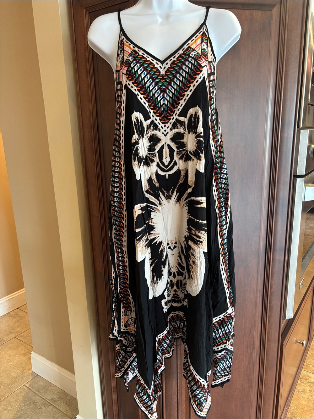 Women's Black Floral Print Spaghetti Strap Dress